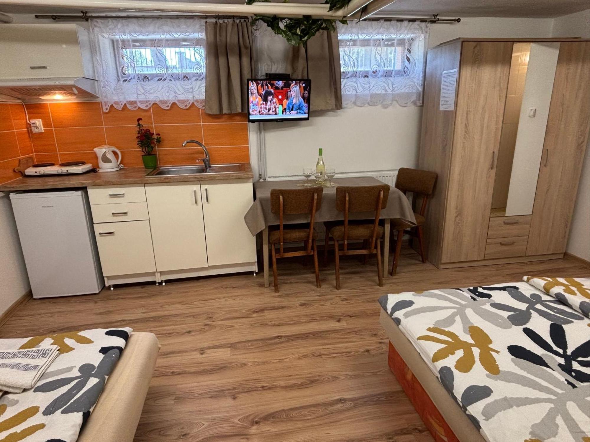 Apartmanovy Dom Grand สตูโรโว ภายนอก รูปภาพ