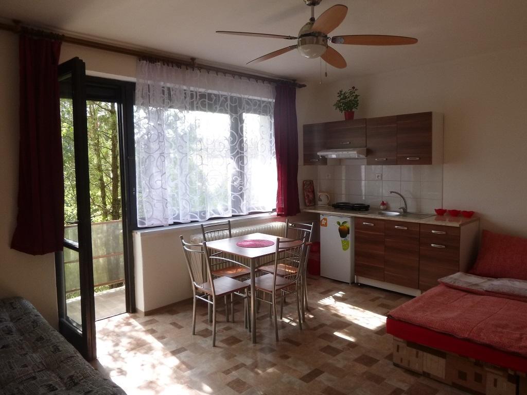 Apartmanovy Dom Grand สตูโรโว ภายนอก รูปภาพ