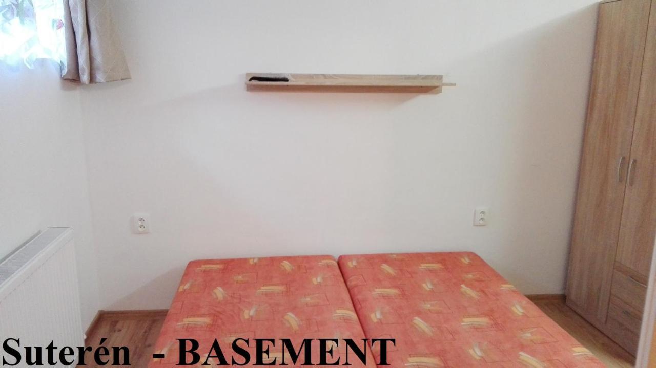 Apartmanovy Dom Grand สตูโรโว ภายนอก รูปภาพ